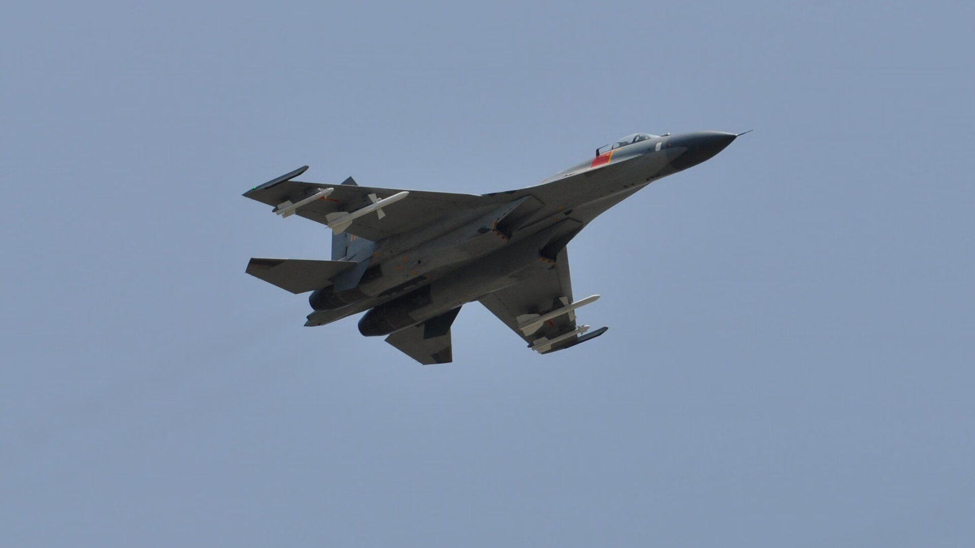 西甲球场最美的瞬间:高空吊射入网