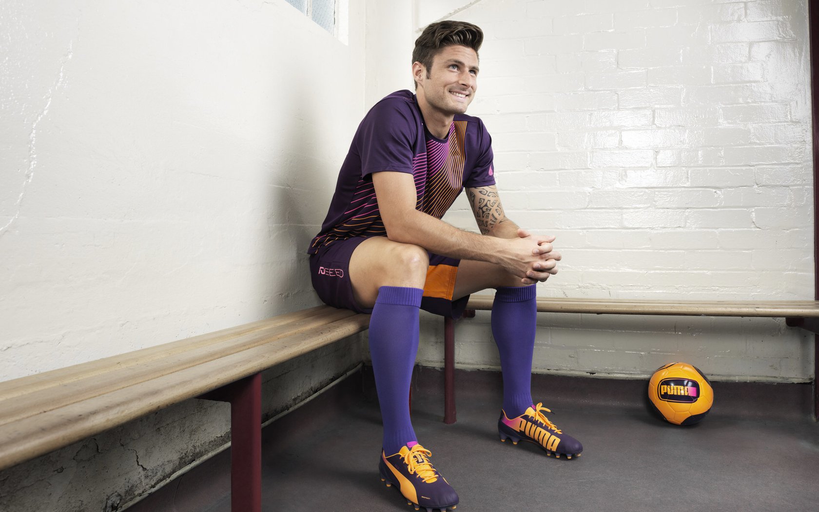 马刺球员加入公益课堂传播篮球文化,马刺 篮球